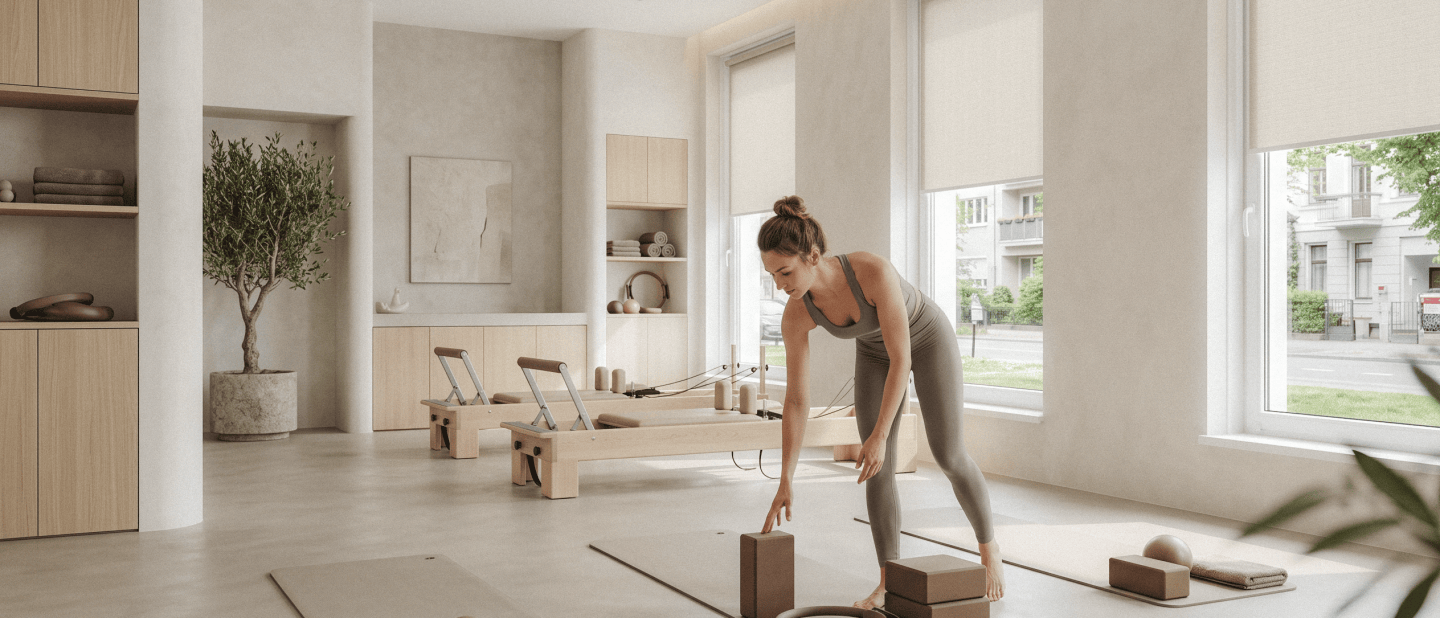 Okna w studiu pilates - jak zadbać o komfort, światło i prywatność?